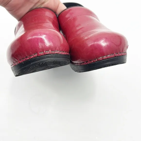 Sanita Red Patent Leather Clogs size 41 10.5- 11