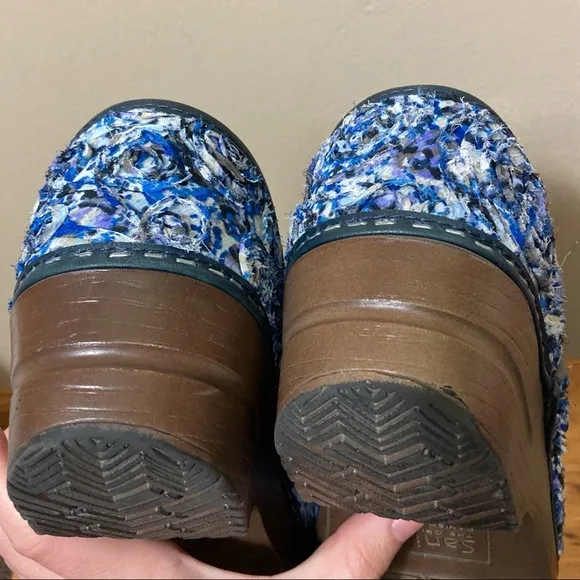 Sanita Rose Fabric Cloth Wooden Clogs Blue Swirl