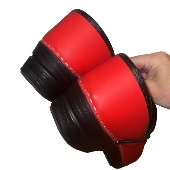 Sanita‎ Ryland Red Leather Clogs