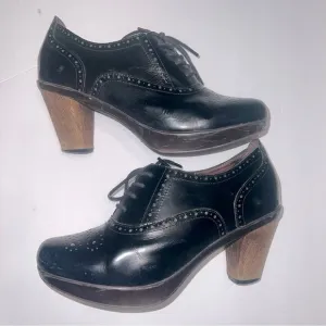 SANTONI black leather oxford style dark academia heel 38