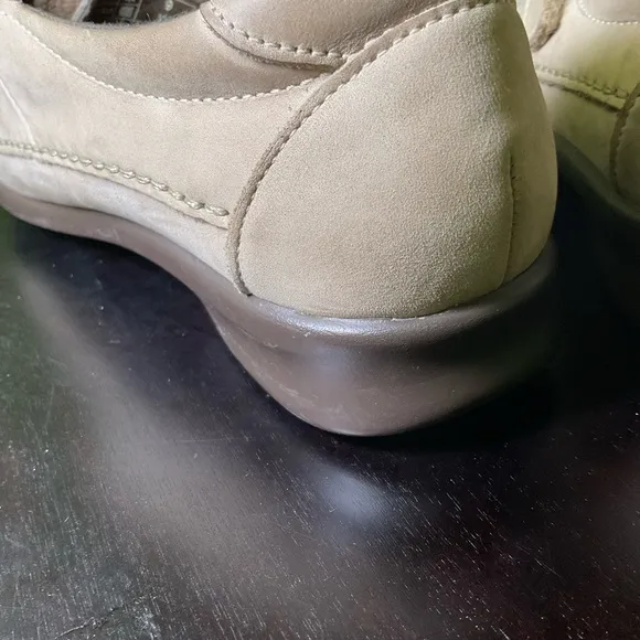 SAS Beige Suede Walking Shoes. Size 9W. Minor wear.
