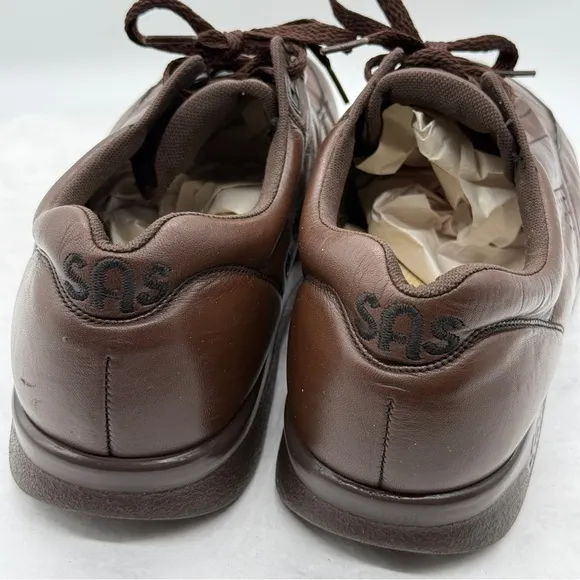 SAS Brown Leather Oxfords with Broguing Size 8.5 M