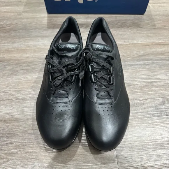 SAS Free Time Comfort Black Leather Lace Up Walking Sneakers