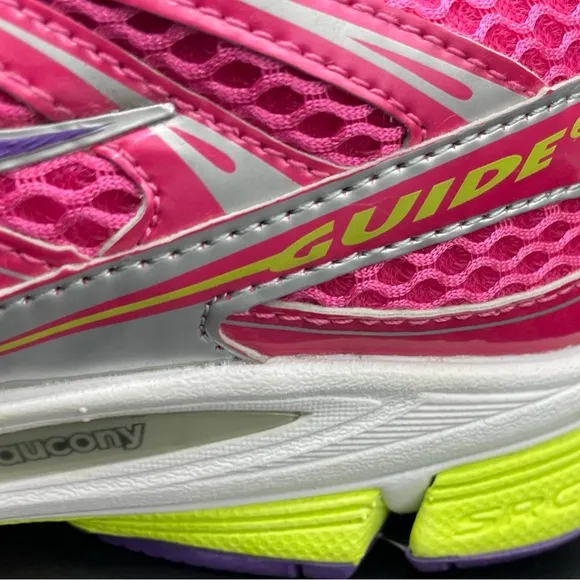 Saucony Athletic Shoes Pink and Green Performance
