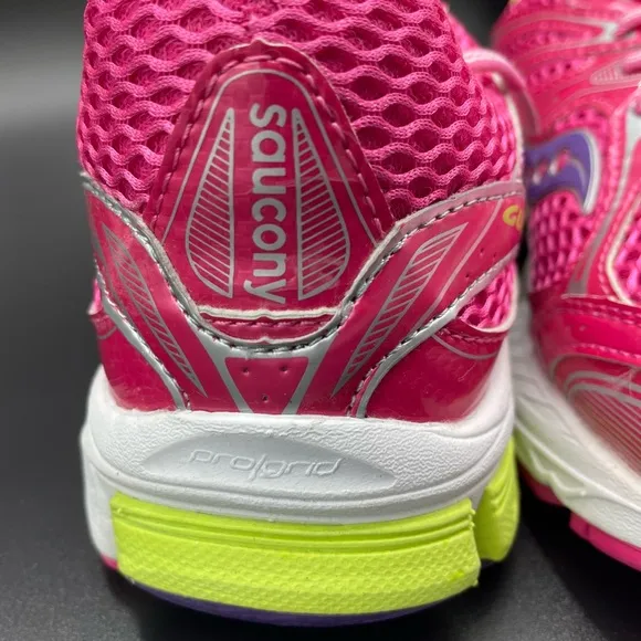 Saucony Athletic Shoes Pink and Green Performance