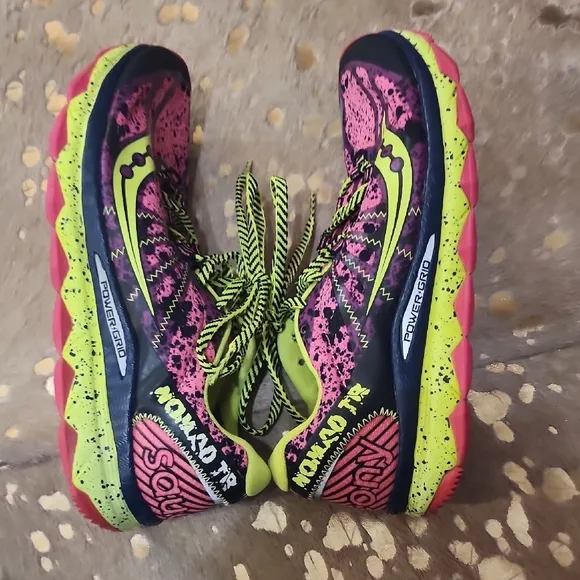 Saucony Pink and Green Athletic Shoes Lightweight Mesh