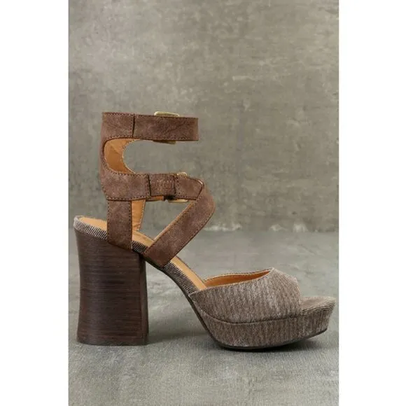 Sbicca Gear Brown Platform Heels