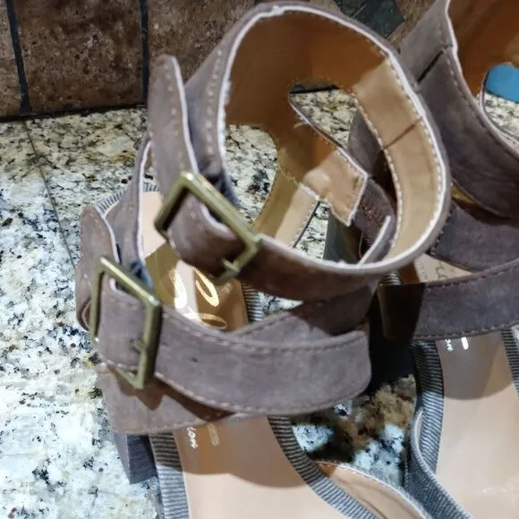 Sbicca Gear Brown Platform Heels