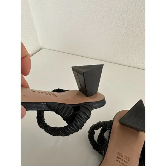 Schutz Lirah Mid Leather Heel Sandal Black Triangle Block Heel Comfort Size 6