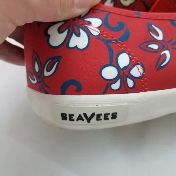 Seavees Mens Baja Slip-On 10 NWOT