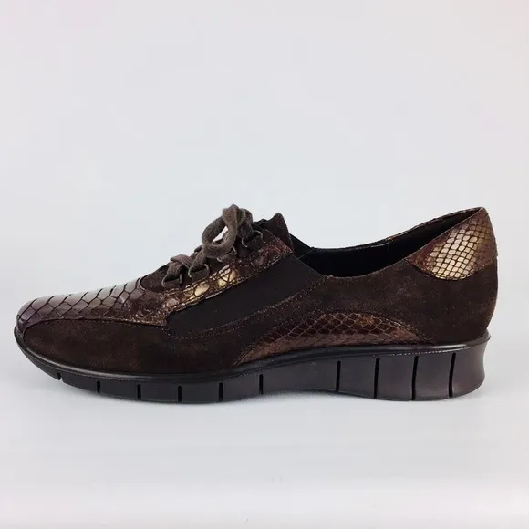Sesto Meucci Womens Narrow Caren Sneaker Brown Suede Snake Print size 9N