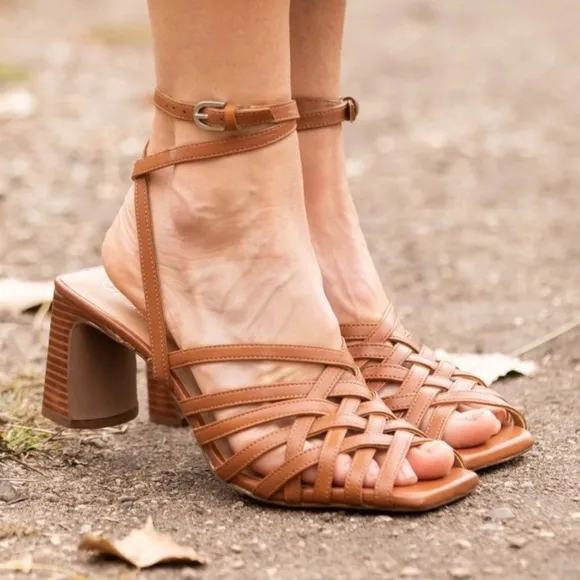 Seychelles Charter Square Toe Maroon Strap Block Heels New