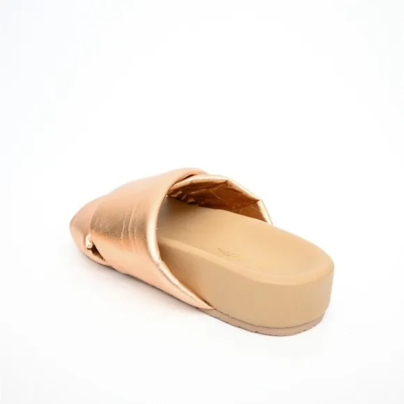 Seychelles “Heartfelt” Rose Gold Slides New Without Box