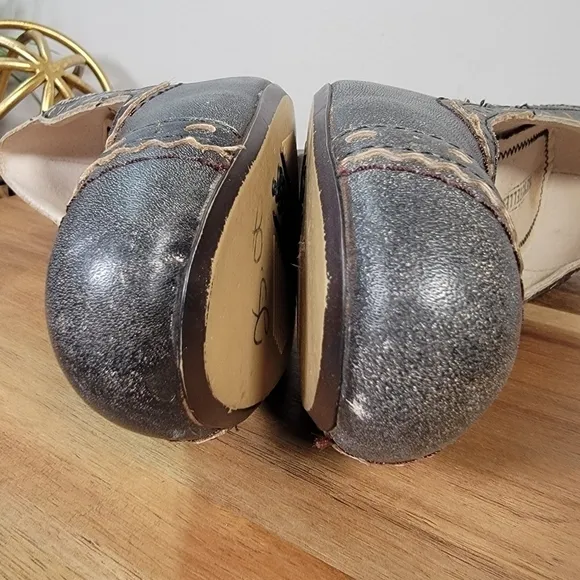 Seychelles Vintage Style Distressed Retro Leather and Wood heels Size 7.5
