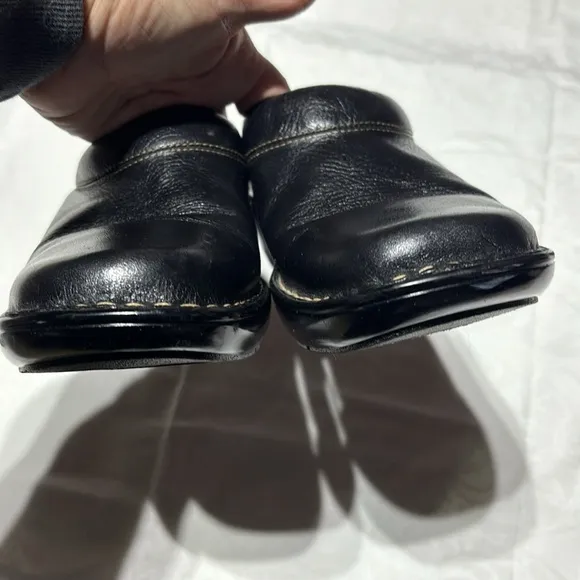 Söfft Black Leather Clogs size 10 guc mule slip on style