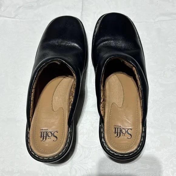 Söfft Black Leather Clogs size 10 guc mule slip on style