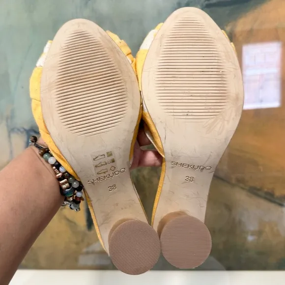 🌸SHEKUDO🌸 Billy Button Slide Sandal Yellow Size: 38