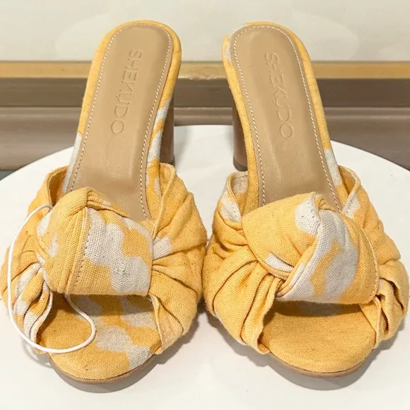 🌸SHEKUDO🌸 Billy Button Slide Sandal Yellow Size: 38