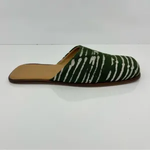 SHEKUDO Hand Painted Canvas Slip On Mule in Green/White NEW