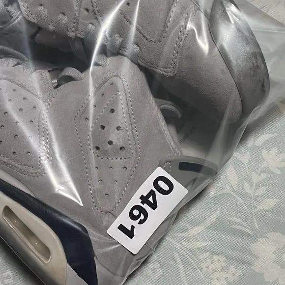Size 7Y (8.5W) - Air Jordan (GS) 6 Retro &quot;Georgetown&quot; 2022   384665-012