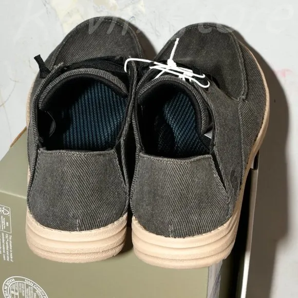Skechers Men's  Melson slip-on Memory Foam Casual Shoe