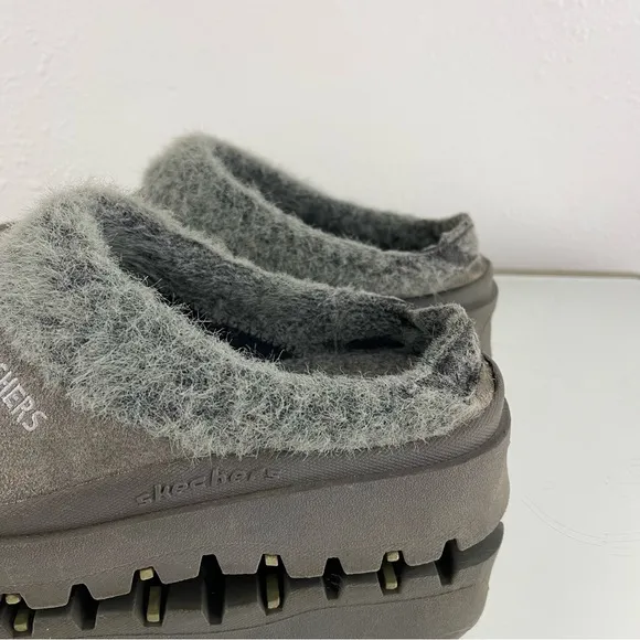 SKECHERS Vintage Y2K Grey Faux Fur Chunky Platform Lug Sole Cozy Clog Slides