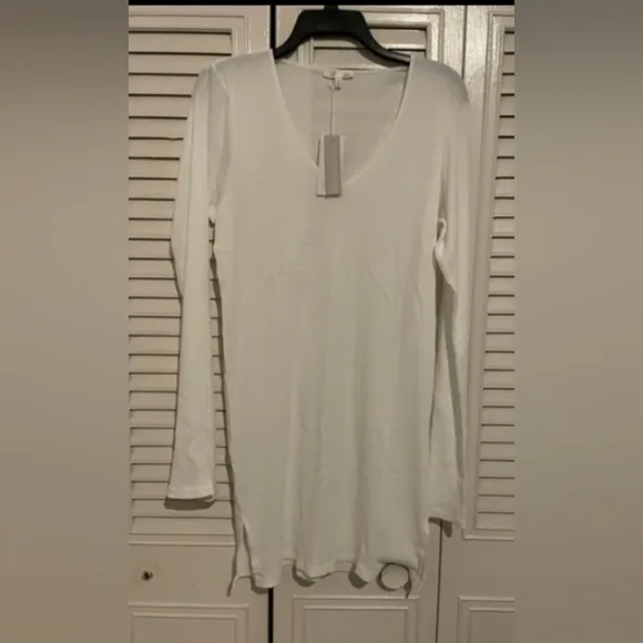 Skin worldwide sleep shirt.