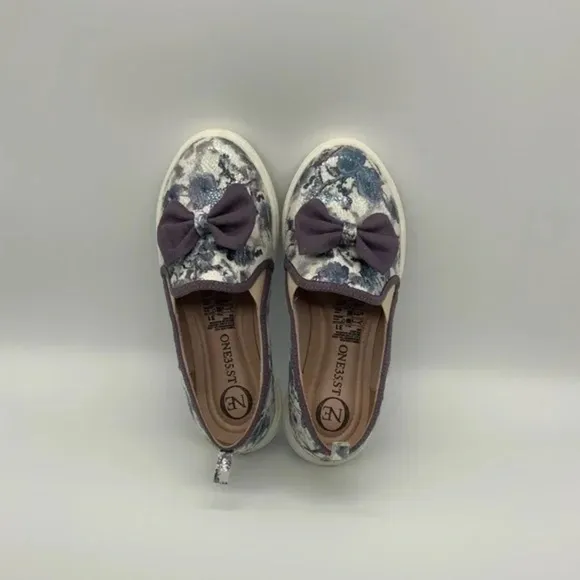 SLIP-ON FOR GIRLS,Azul Vegan Glitter Florar Pattern, Size # 31