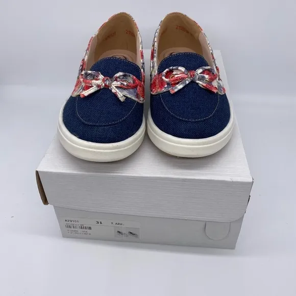 SLIP-ON FOR GIRLS,Azul Vegan Materials Florar Pattern, Size # 31 USA 13