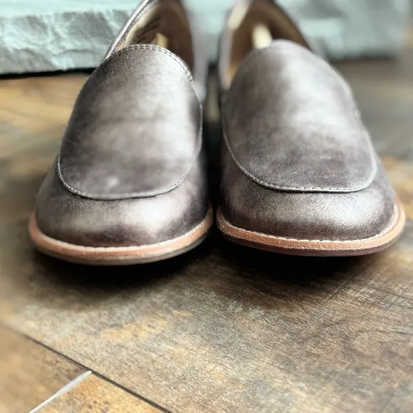 Sofft Women’s Size 6.5 Napoli Bronze Leather Loafer Slip On Shoe