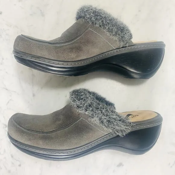 SOFTWALK Mule Clog Women 9 M Dark Gray Suede Faux Fur Trim Wedge Slip-On EUC