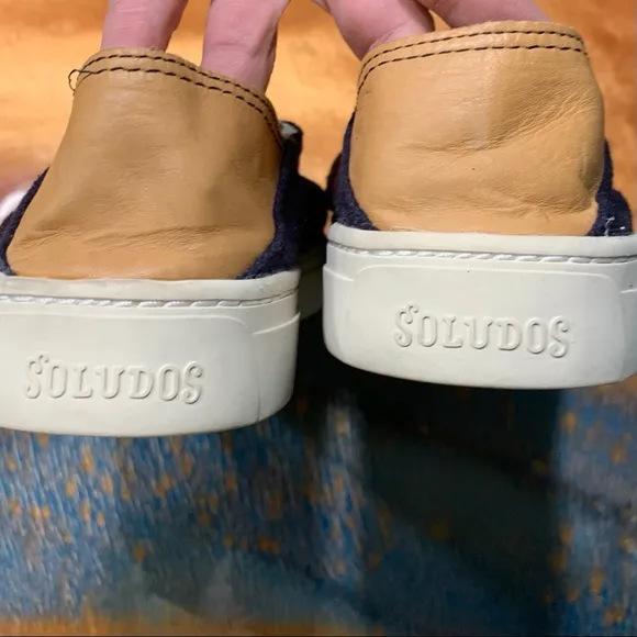 Soludos Convertible canvas and leather sneakers navy lace up slip ons