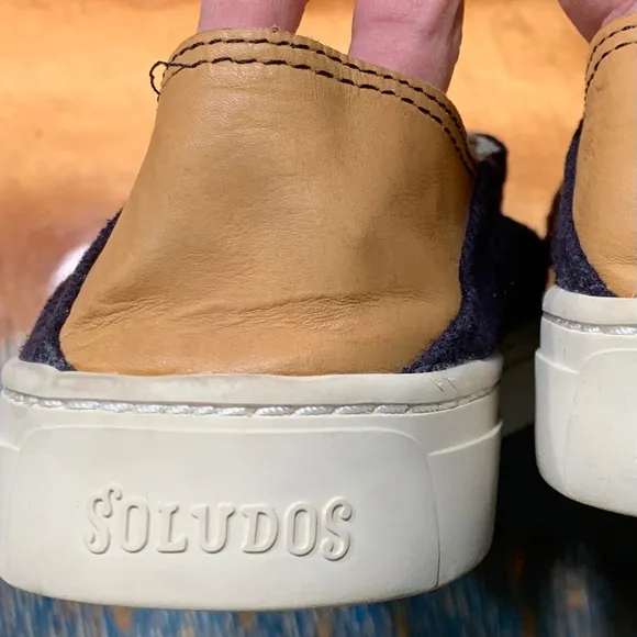 Soludos Convertible canvas and leather sneakers navy lace up slip ons