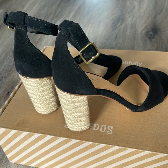 Soludos Tall Capris Leather/Suede Heels Size 6