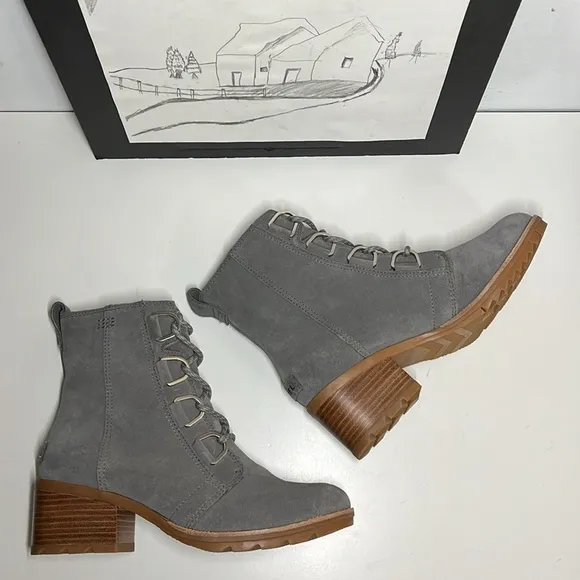 SOREL Cate Waterproof Lace-UpLug Sole Booties Women’s Size 8.5 EU 38.5