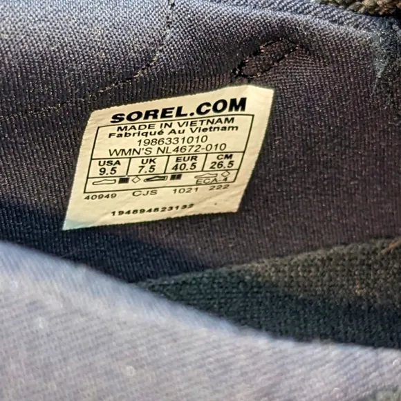 Sorel Explorer Blitz Stride Lace Sneaker NWOT