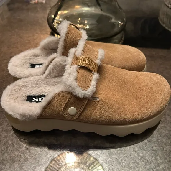 Sorel Viibe Cozy Faux Fur Suede Clogs in Tawny Buff and Natural