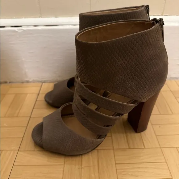 Splendid Brown Open Toe Heels size 7M