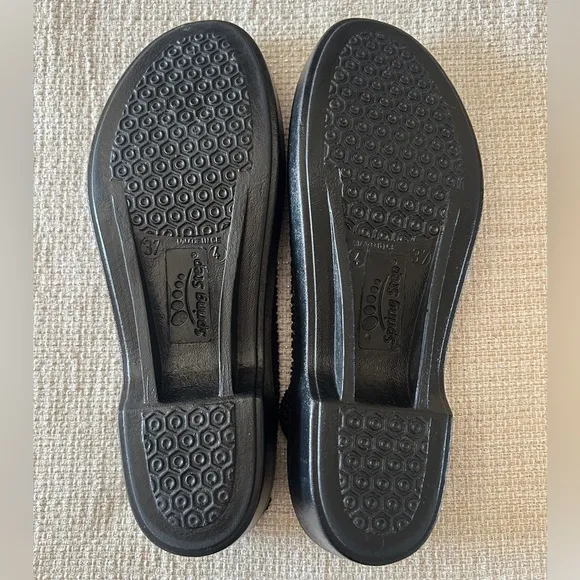 Spring Step Tender Black Breathable Knit Slip-On Shoe