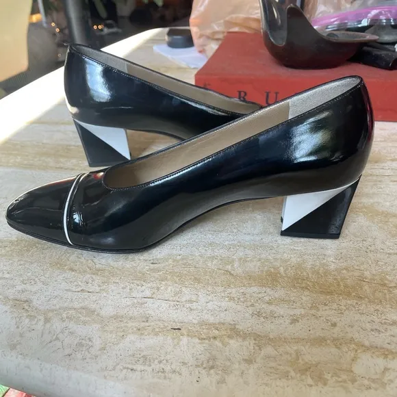 St. John Black White Patent Leather Pump