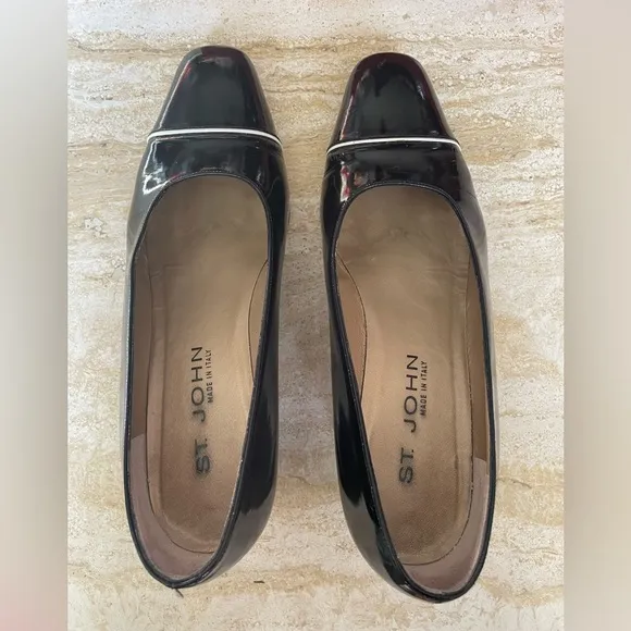 St. John Black White Patent Leather Pump