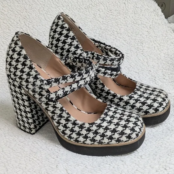 Steve Madden Black and White Houndstooth Block Heels