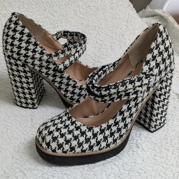 Steve Madden Black and White Houndstooth Block Heels
