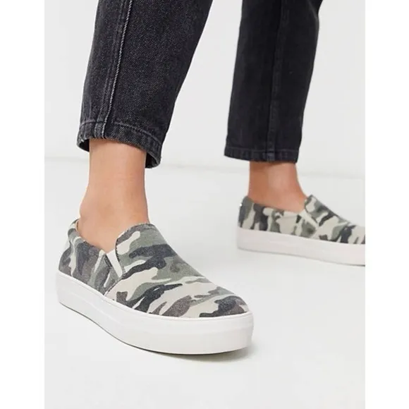 Steve Madden Camo Gills Platform Slip On Sneakers