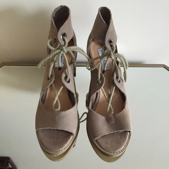 STEVE MADDEN Carah Sandal Heels NEW