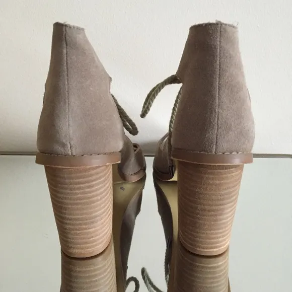 STEVE MADDEN Carah Sandal Heels NEW
