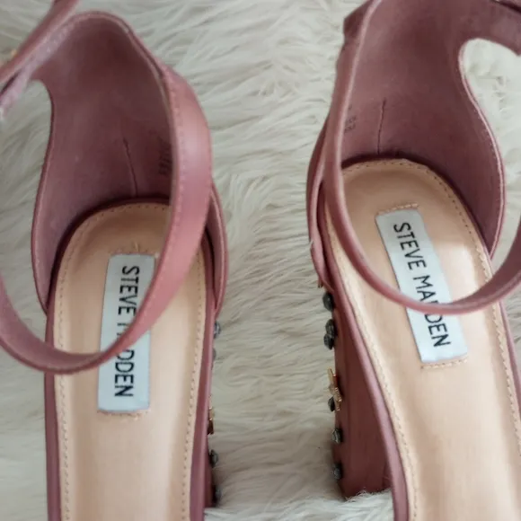 Steve Madden Dusty Rose Glory Studded Chunky Platform Heels