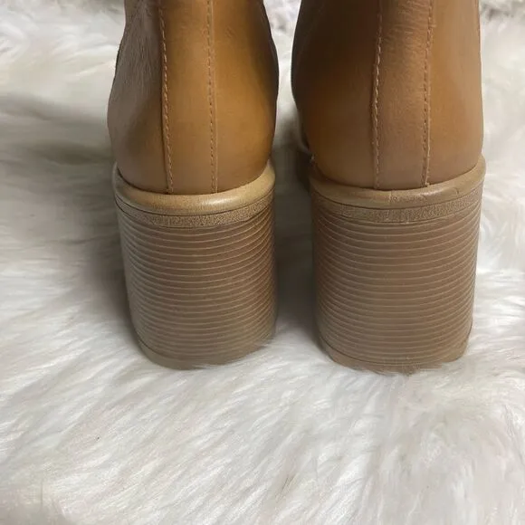 Steve Madden Fantasy Leather Tan  Square Toe Mid-Calf platform block heels SZ10M