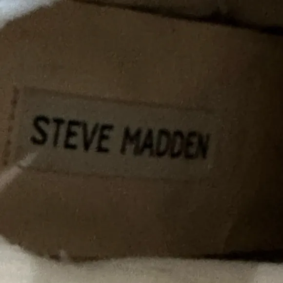 STEVE MADDEN Thorn Booties