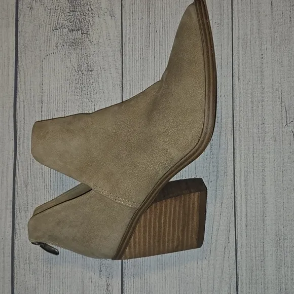 Steve Madden Women's Camryn Suede Booties w/ Block Heels Tan Size 8